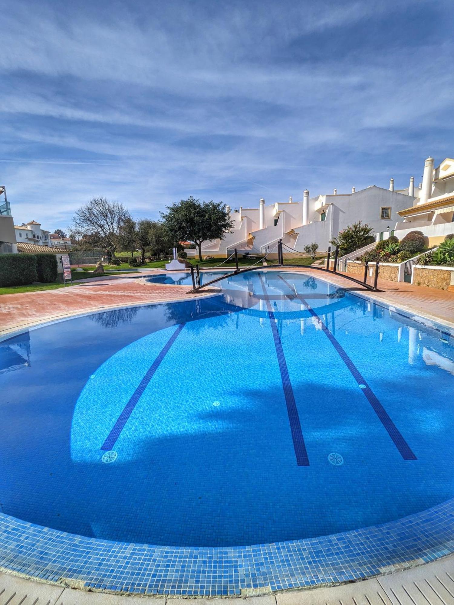 Townhouse 700M From Sao Rafael Beach Albufeira Luaran gambar